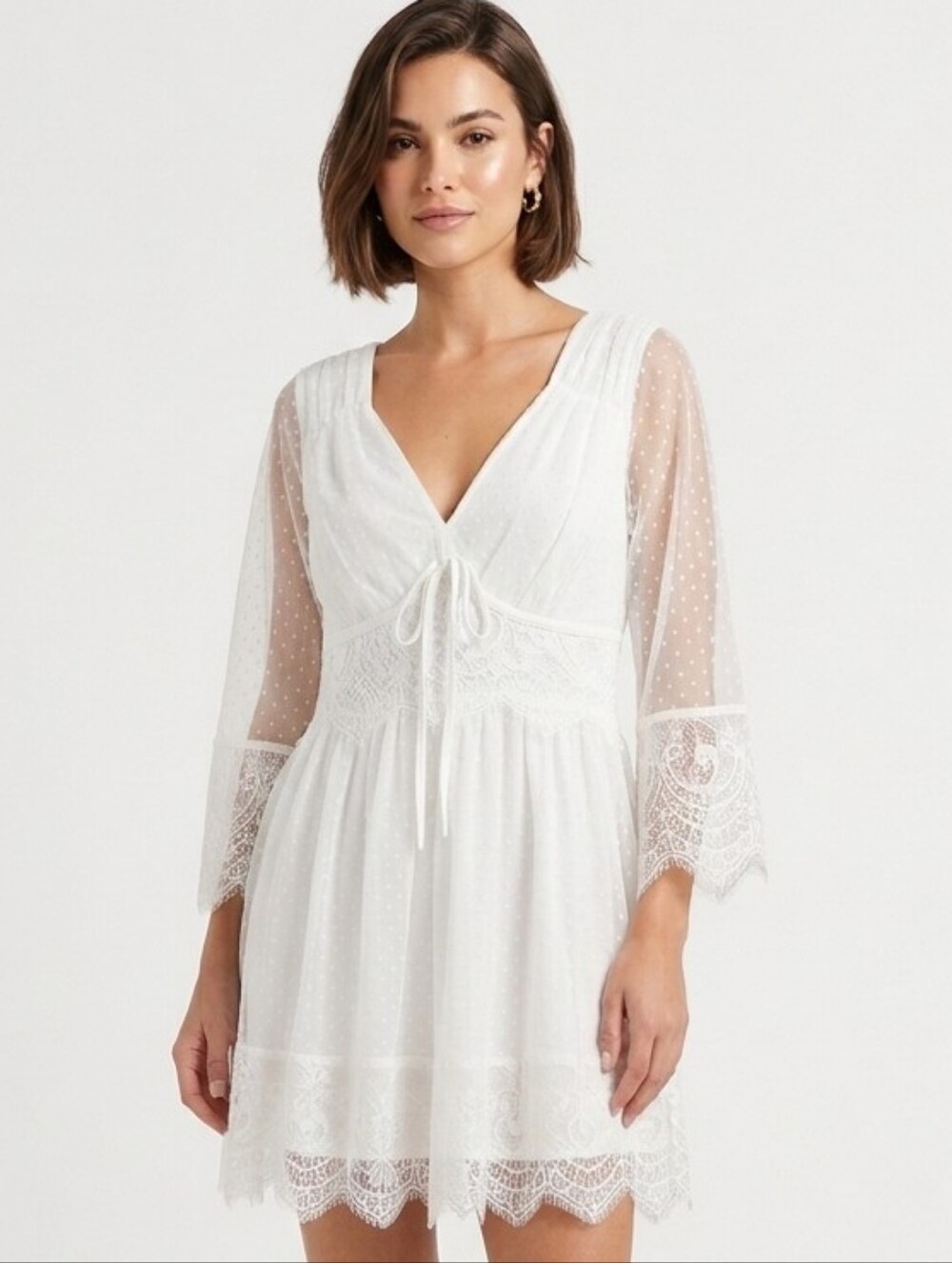 Women’s White Lace V-Neck Sun Dress Medium